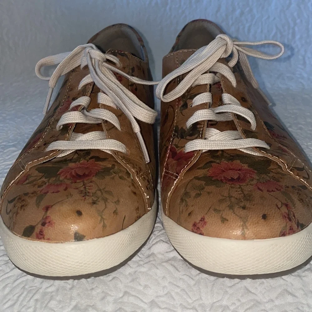Dansko Orli Floral Leather Sneaker